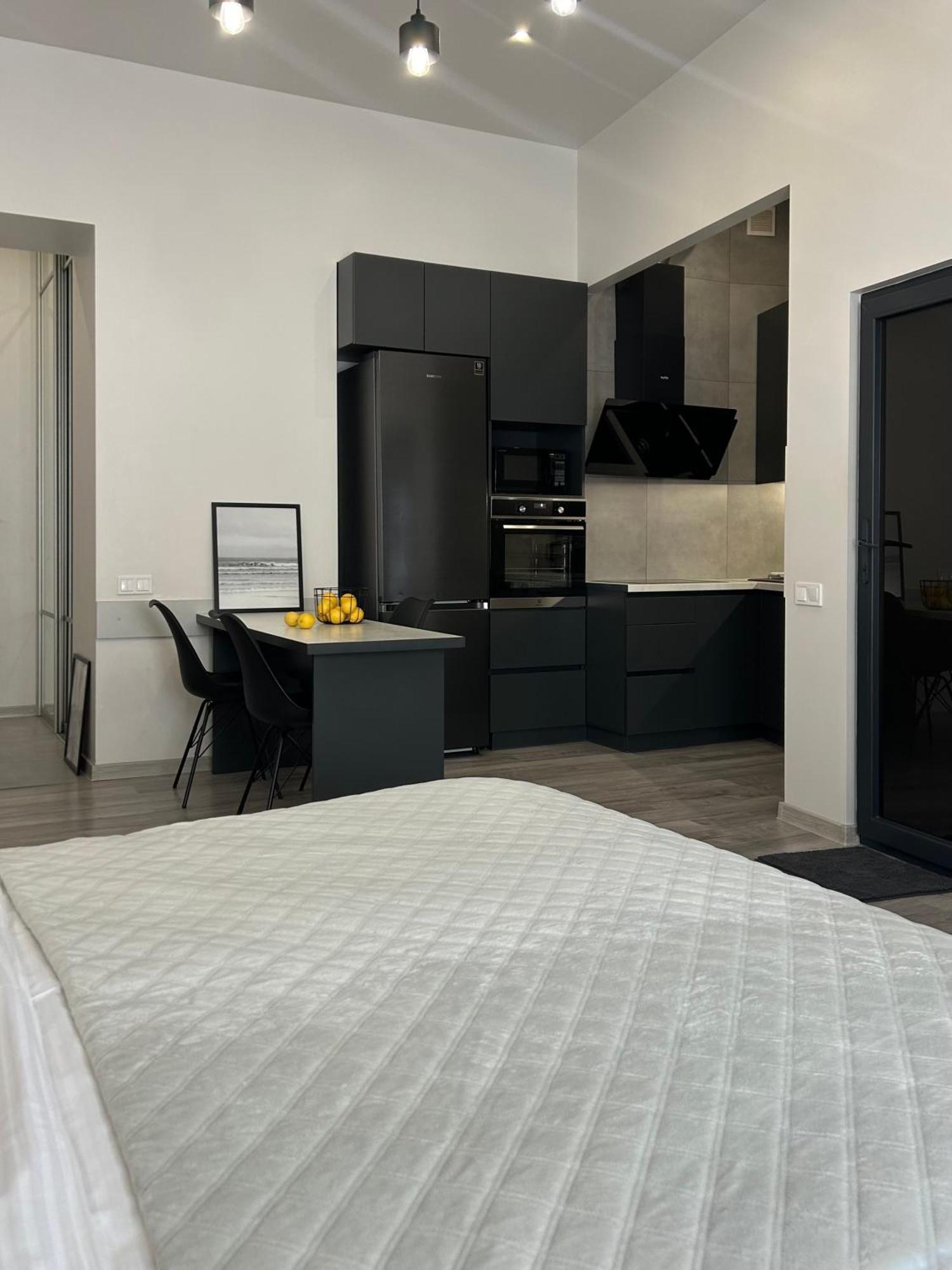 Miamo Apart Городоцька 45 Lviv Ngoại thất bức ảnh